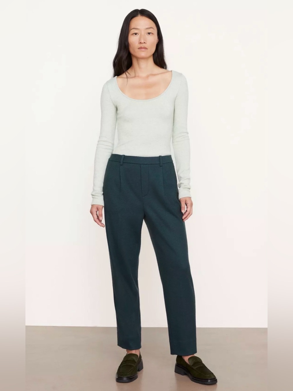 Vince. Cozy Wool Pull-On Pant Womens size large 17" x 26"